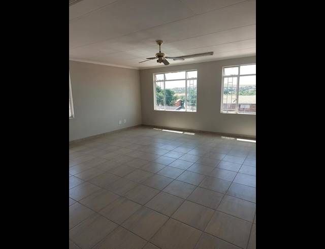 18 BEDROOM APARTMENT FOR SALE IN LAUDIUM